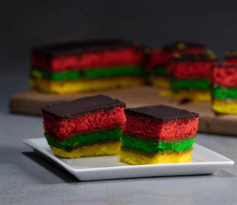 What are the Italian rainbow cookies called?